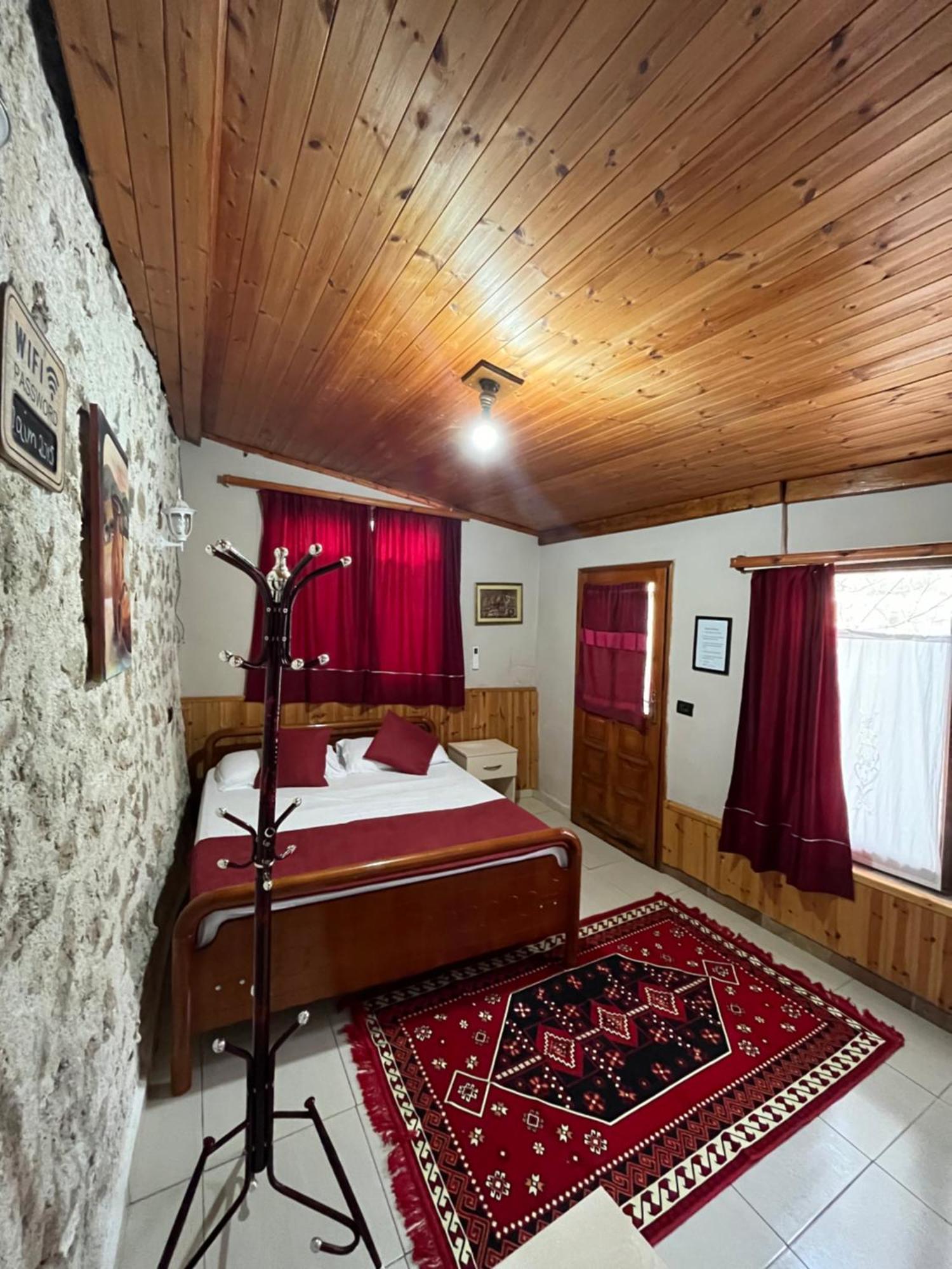 Rooms Emiliano Castle Of Kruja Luaran gambar